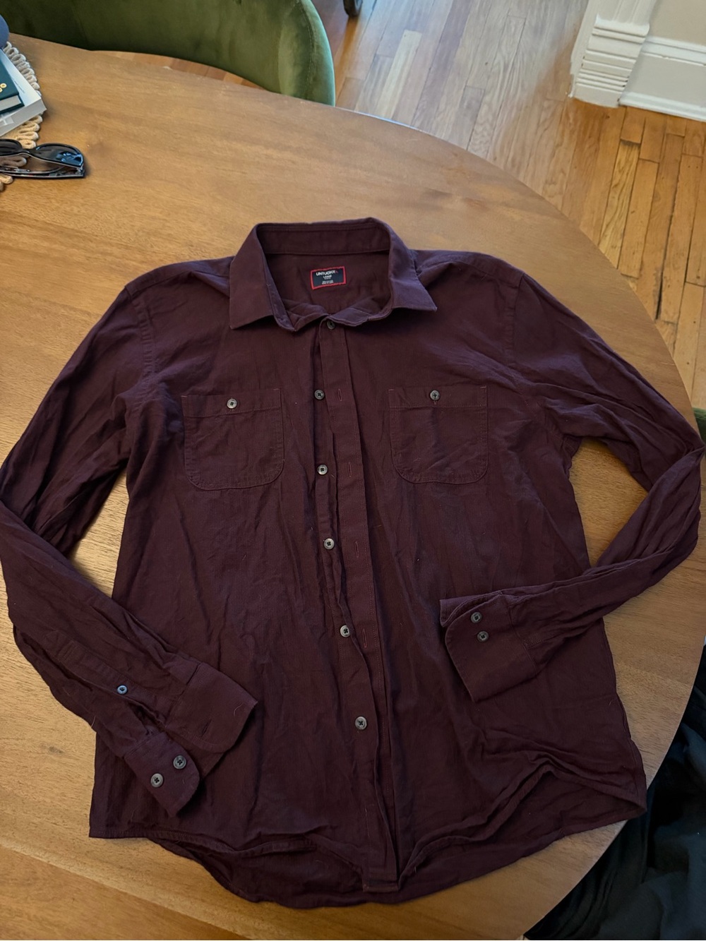 UNTUCKit Men's Long Sleeve Button-Up Shirt Burgundy